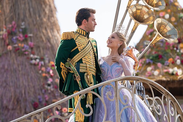 Jonathanas Bailey`is, Ariana Grande filme „Wicked“ („Piktoji“)