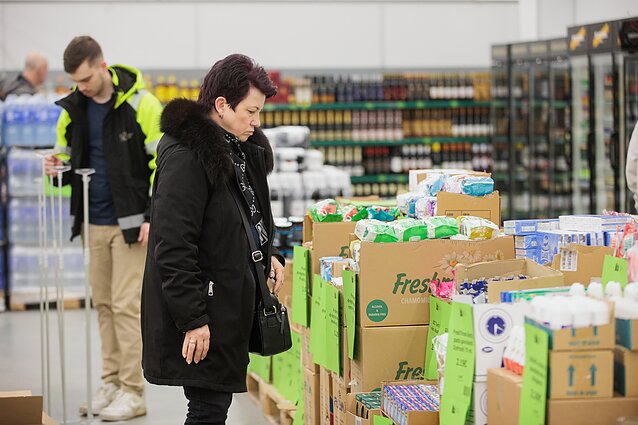 Shoppers (associative image) Shoppers (associative image)