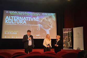 Prahoje vykstančiame tarptautiniame kino festivalyje „Nepalaužtieji ir paaukotieji 2025“ parodytas režisierės G. Žickytės dokumentinis filmas „Kaip mes žaidėme revoliuciją“ Prahoje vykstančiame tarptautiniame kino festivalyje „Nepalaužtieji ir paaukotieji 2025“ parodytas režisierės G. Žickytės dokumentinis filmas „Kaip mes žaidėme revoliuciją“