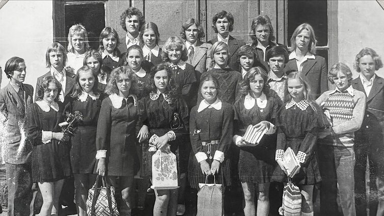 Juos tardė, ardė ir sekė: Vienuolio mokyklos disidentų klasė, kuri nebijojo pasipriešinti