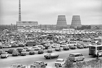 The open-air market of Gariūnai in the 1990s