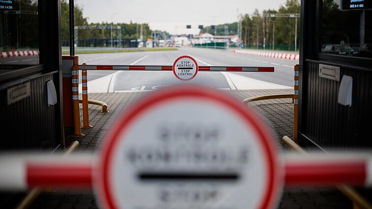 Lietuva svarsto apie atsaką Baltarusijai: nori riboti baltarusiškų prekių tranzitą