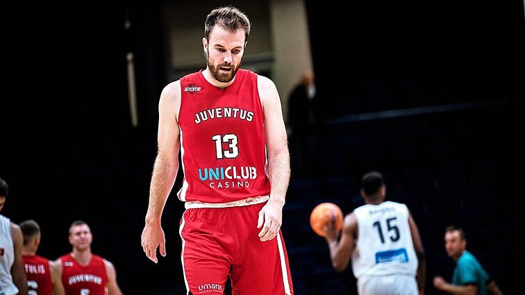 Susidūrimas NKL lygoje Martynui Gecevičiui baigėsi liūdnai – teko užbaigti rungtynes anksčiau laiko