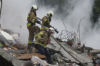 Rusijos karas prieš Ukrainą. Asociatyvi Rusijos karas prieš Ukrainą. Asociatyvi