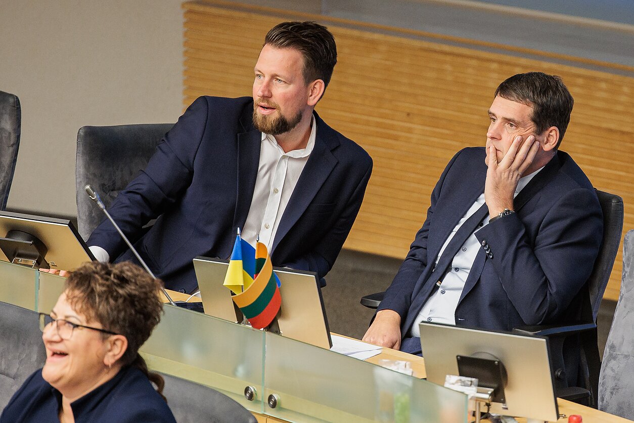 Robert Puchovič and Remigijus Žemaitaitis of the Nemunas Dawn party