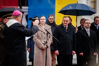 Prie Krašto apsaugos ministerijos įvyko ministrų pasikeitimo ceremonija Prie Krašto apsaugos ministerijos įvyko ministrų pasikeitimo ceremonija