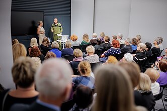 Rūta Vanagaitė pristatė naują knygą Rūta Vanagaitė pristatė naują knygą