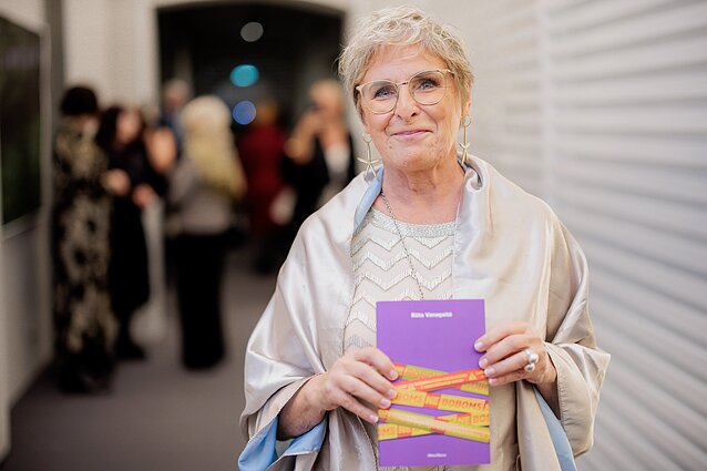 Rūta Vanagaitė pristatė naują knygą Rūta Vanagaitė pristatė naują knygą