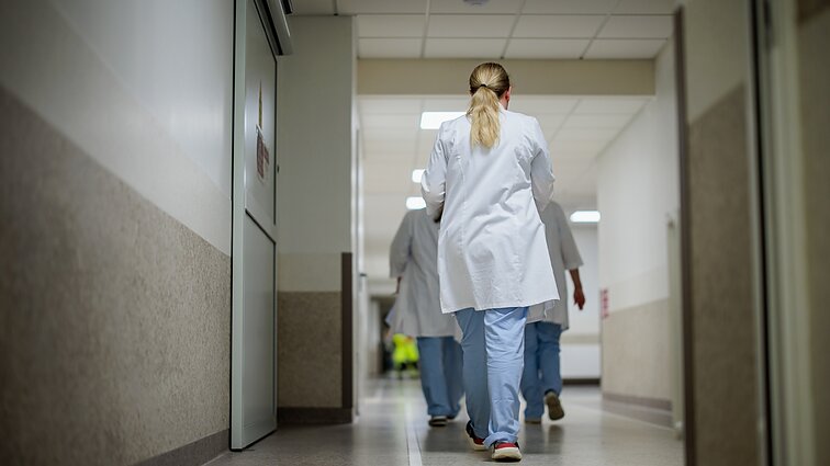 Santaras palikęs neurochirurgas Raugalas atviras: kai kurie vaikai gali likti be operacijų
