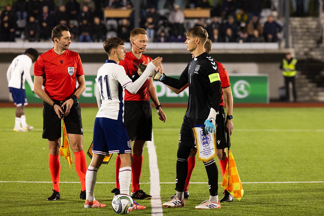 Europos vaikinų U19 futbolo čempionato atranka: Lietuva – Anglija Europos vaikinų U19 futbolo čempionato atranka: Lietuva – Anglija