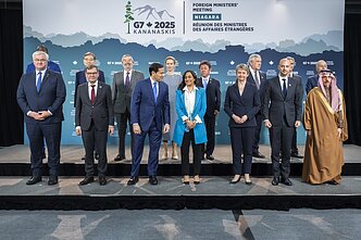 G7 šalių ministrai žada ir toliau didinti ekonominį spaudimą Rusijai G7 šalių ministrai žada ir toliau didinti ekonominį spaudimą Rusijai