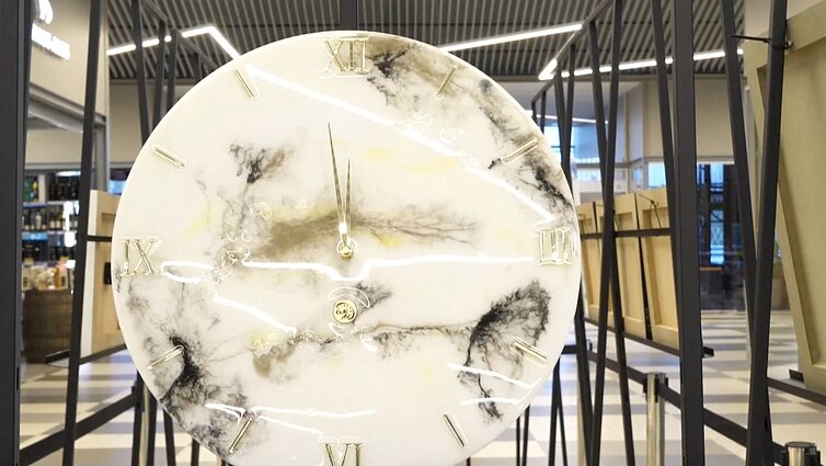 „KeNi Art“ iš epoksidinės dervos kuria meno dirbinius: vienodo sukurti niekada nepavyktų