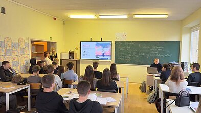 Профорієнтаціїна зустріч представників КАІ в Міжнародній українській школі Литви