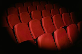 Į N-16 pažymėtą filmą jaunesni žiūrovai gali būti neįleisti Į N-16 pažymėtą filmą jaunesni žiūrovai gali būti neįleisti