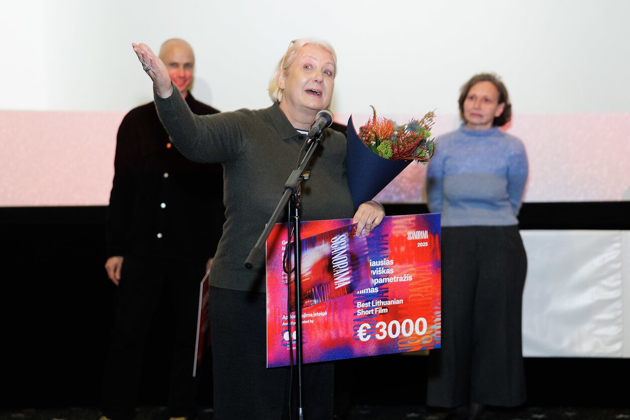 Europos kino festivalis „Scanorama“ šeštadienį surengė apdovanojimų ceremoniją, kurioje buvo apdovanoti Trumpametražių filmų konkursinės programos „Europos blyksniai“ laureatai. Europos kino festivalis „Scanorama“ šeštadienį surengė apdovanojimų ceremoniją, kurioje buvo apdovanoti Trumpametražių filmų konkursinės programos „Europos blyksniai“ laureatai.