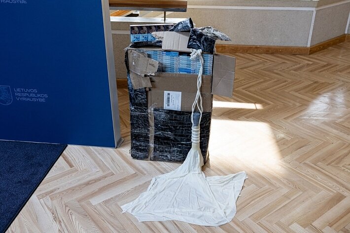 Lithuanian authorities carried out a coordinated operation on suspected smugglers using weather balloons to transport cigarettes from Belarus Lithuanian authorities carried out a coordinated operation on suspected smugglers using weather balloons to transport cigarettes from Belarus