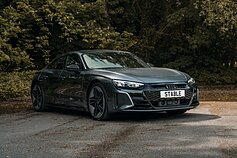 „Audi e-tron“
