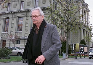 Holocaust denier and right-wing extremist Gaston-Armand Amaudruz (1920-2018) after a trial against him at the turn of the millennium. After around 50 years of spreading anti-Semitic slogans and denying the Holocaust in his journalism, he was sentenced to one year in prison.