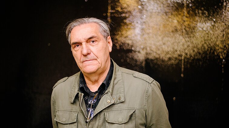 Į kaimą atsikėlęs gyventi Kaušpėdas: kartais, ką dainuoji, tą ir išprovokuoji