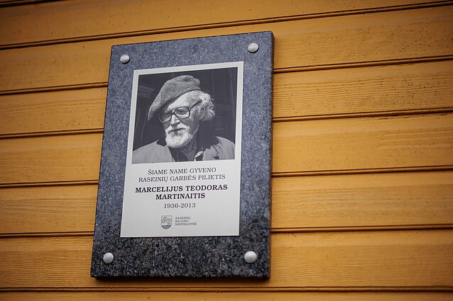 Marcelijaus Martinaičio sodyboje Marcelijaus Martinaičio sodyboje