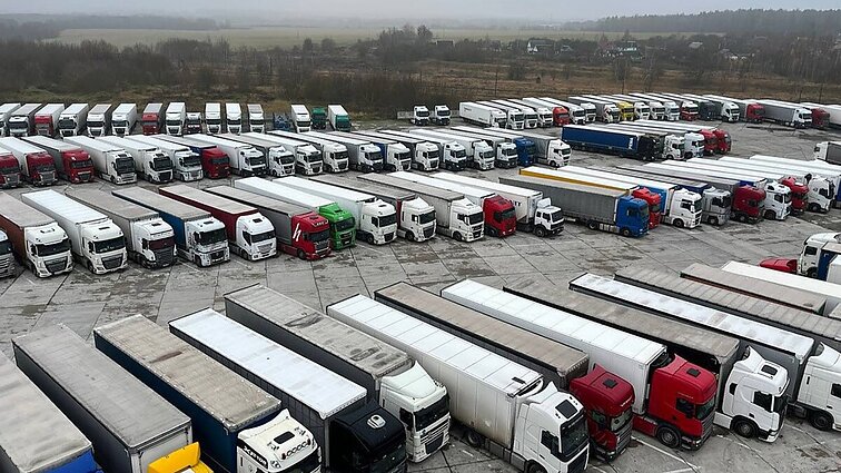 „Linavos“ prezidentas: vilkikai tebėra strigę Baltarusijoje, Minskas vykdo reketą