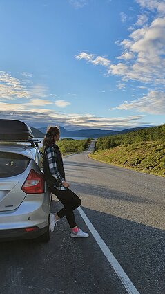 Jurgita keliauja savo perdarytais automobiliais Jurgita keliauja savo perdarytais automobiliais