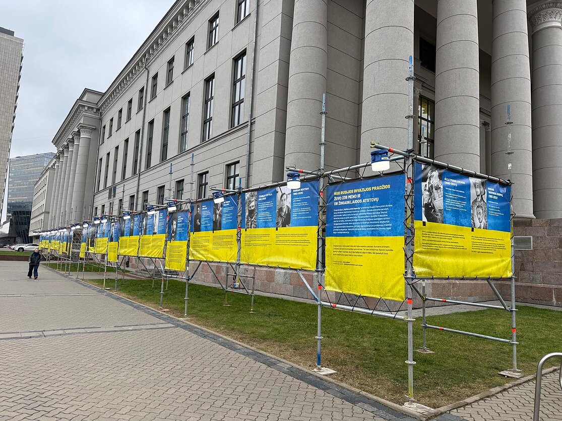 Prie Seimo pristatyta ekspozicija „Kultūra prieš imperija“, skirta Ukrainos kare žuvusiems kūrėjams