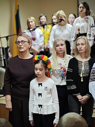 У Лентварісі відкрили суботню українську школу: «Тут діти залишаться українцями» У Лентварісі відкрили суботню українську школу: «Тут діти залишаться українцями»