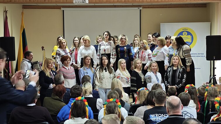 У Лентварісі відкрили суботню українську школу: «Тут діти залишаться українцями» У Лентварісі відкрили суботню українську школу: «Тут діти залишаться українцями»