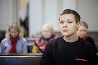 Teismas atvėrė nužudymu kaltinamo pasieniečio bylą, pareigūnas kaltės nepripažįsta Teismas atvėrė nužudymu kaltinamo pasieniečio bylą, pareigūnas kaltės nepripažįsta