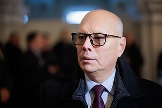 Teismas atvėrė nužudymu kaltinamo pasieniečio bylą, pareigūnas kaltės nepripažįsta Teismas atvėrė nužudymu kaltinamo pasieniečio bylą, pareigūnas kaltės nepripažįsta