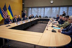 JAV ir Ukrainos delegacijų derybos