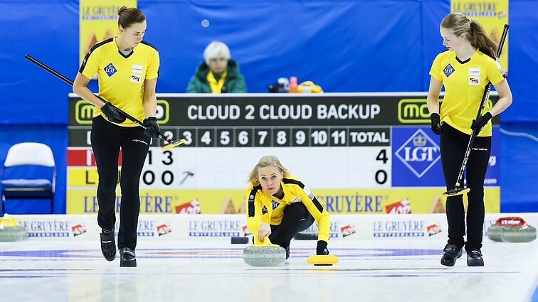 Lietuvos moterų kerlingo rinktinė tęsia solidų pasirodymą Europos čempionate