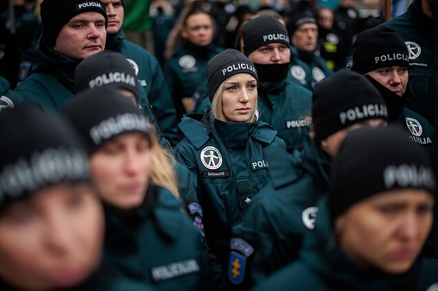 Several hundred law enforcement officers rallied outside the Lithuanian parliament Several hundred law enforcement officers rallied outside the Lithuanian parliament