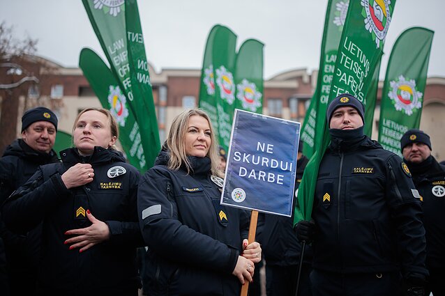 Prie Seimo įvyko pareigūnų protestas