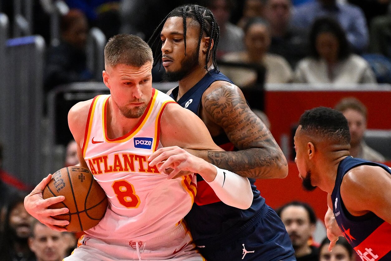 Kristapas Porzingis ir Camas Whitmore`as