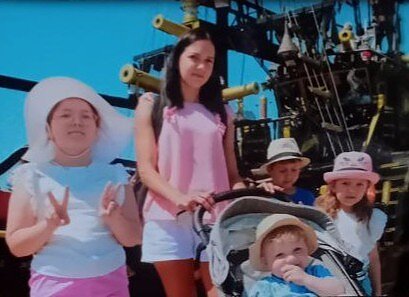 Viktorija su vaikais Viktorija su vaikais