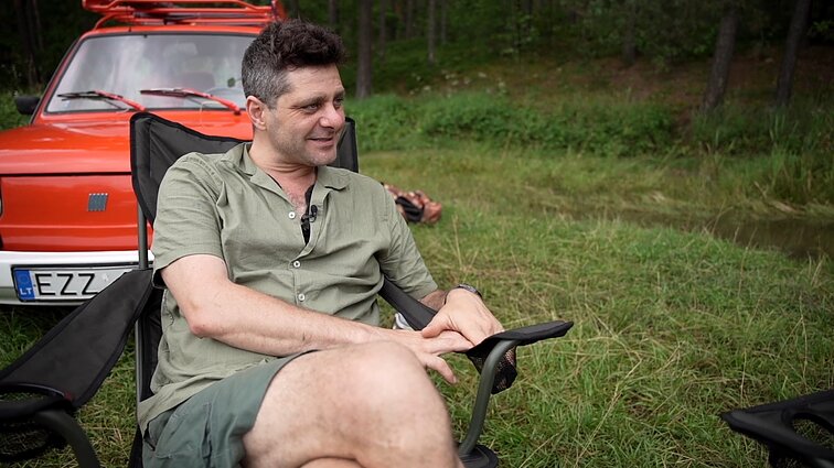 Valdžią kandžiai apdainuojantis Slavka: renginiuose politikai manęs bijo ir slapstosi