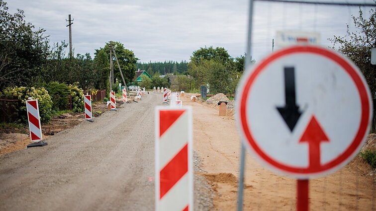 Nekokybišką kelią į Rūdninkų poligoną nutiesusi „Fegda“ įsipareigojo pašalinti broką