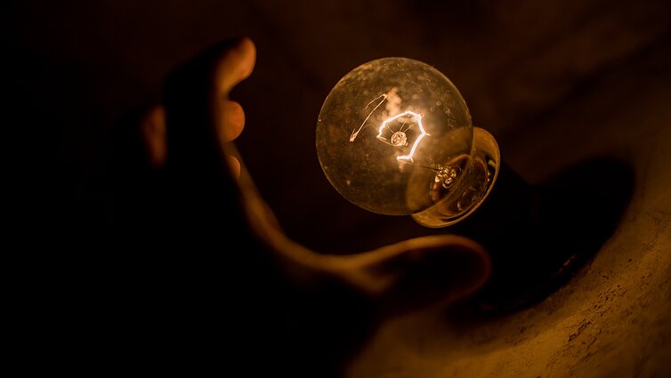 Nuo 2026-ųjų brangs visuomeninė elektra: keičiasi ir gamtinių dujų tarifai