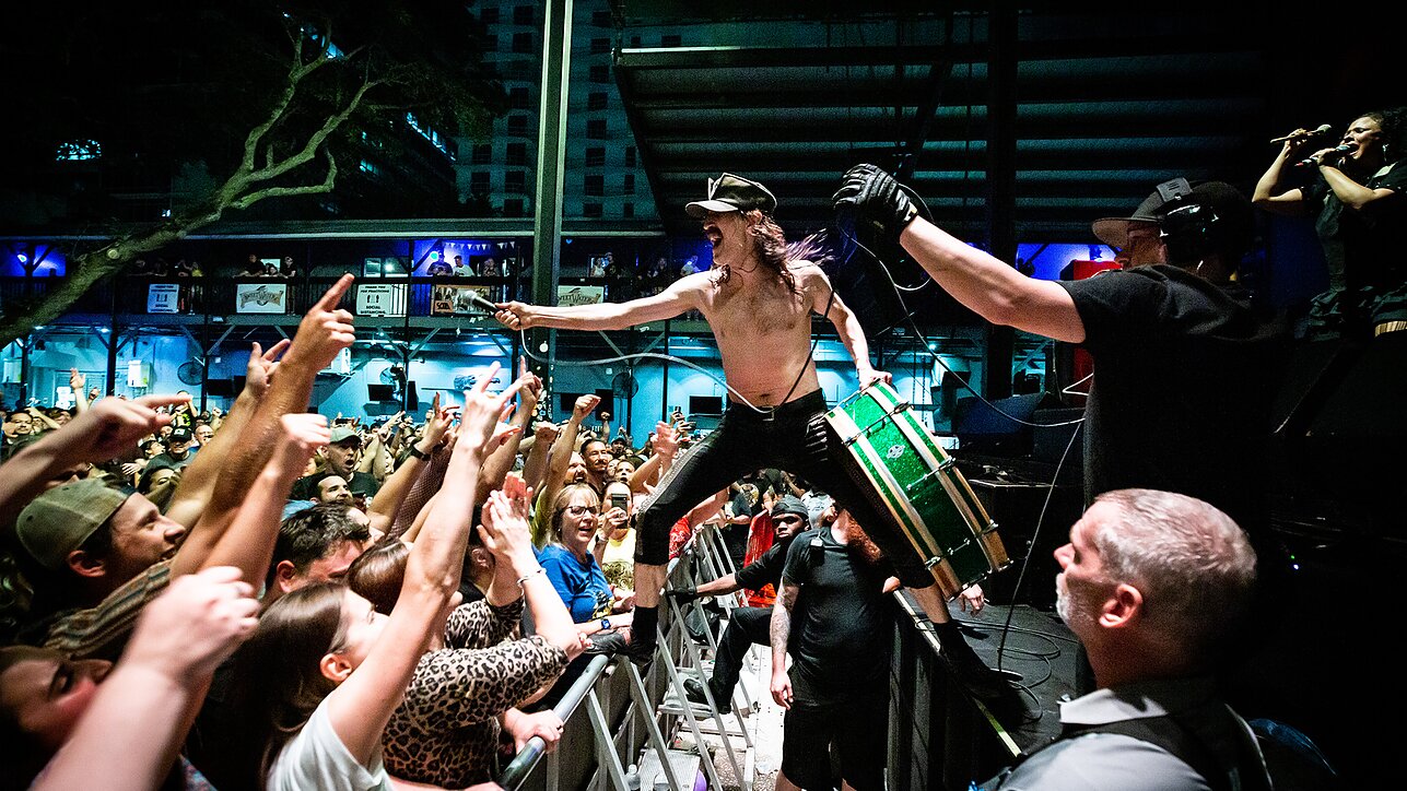 „Gogol Bordello“ „Gogol Bordello“