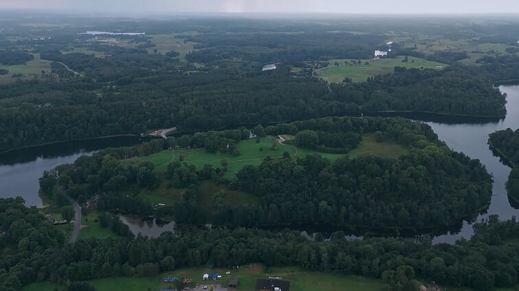 „Fiziškai išvažiuoji, bet dvasia niekada neišvyksti“: Radvilų dvasia persmelkti Dubingiai