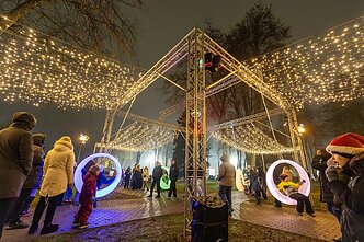 Kretingoje įžiebta Kalėdų eglė Kretingoje įžiebta Kalėdų eglė