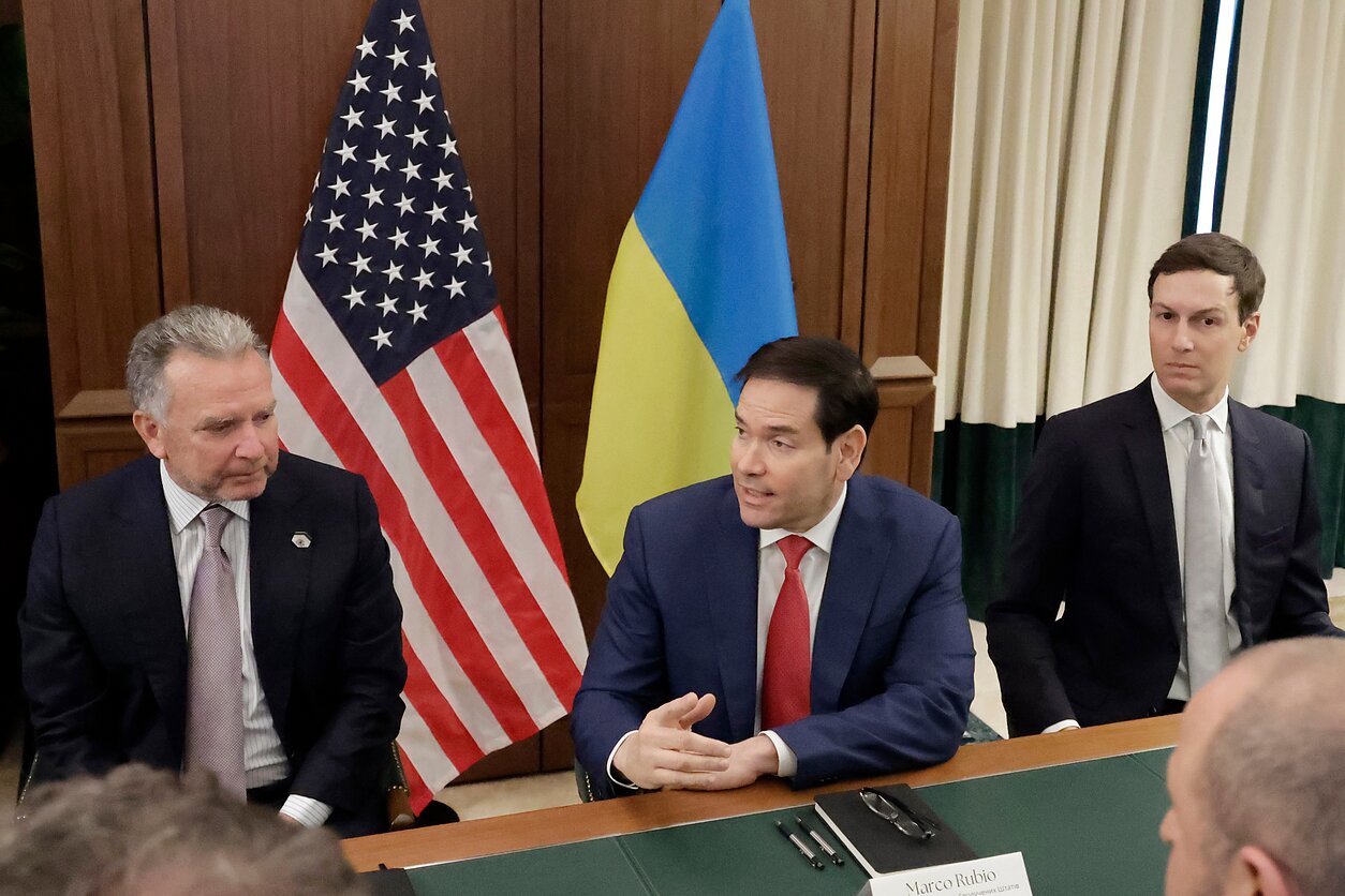 Steve`as Witkoffas, Marco Rubio ir Jaredas Kushneris derybose su ukrainiečiais Floridoje