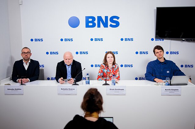 Spaudos konferencija dėl politikų siekio užvaldyti LRT Spaudos konferencija dėl politikų siekio užvaldyti LRT