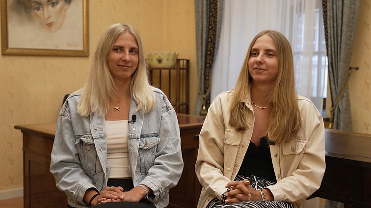 Sesės dvynės Miglė ir Eglė: vaikystėje tėtis apsimesdavo, kad atpažįsta, kuri yra kuri