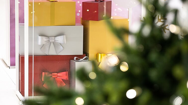 Vieni kukliau, kiti ištaigingiau: apžvelgė, kokius šventinius vakarėlius rengia įmonės