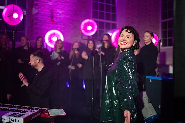 Jazzu vakaro plokštelių gamykloje akimirka Jazzu vakaro plokštelių gamykloje akimirka