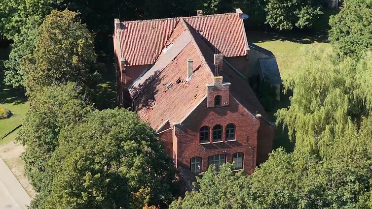 Rusnės centre – nykstantis istorinių pastatų kompleksas: restauruoti jį pinigų nerandama