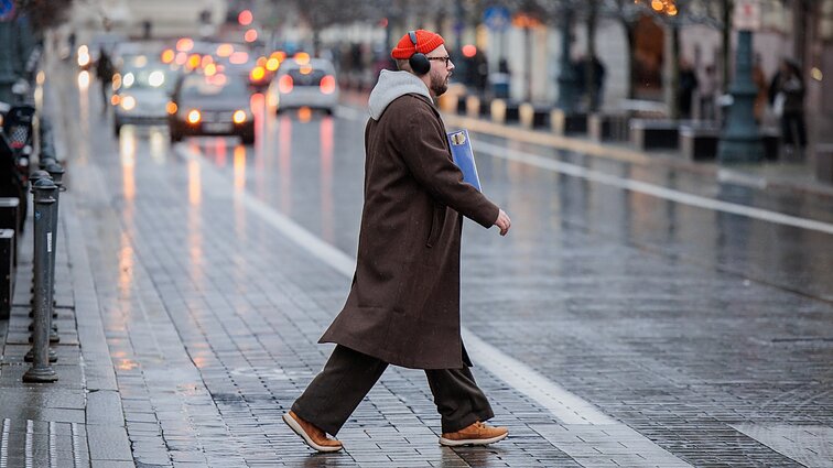 Žiemos dar teks palaukti: orai turėtų išlikti rudeniški, daug kur numatomi krituliai
